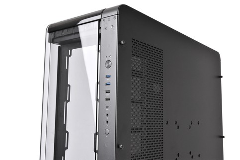 The New Core P8 Tempered Glass Full Tower Chassis Available Now 